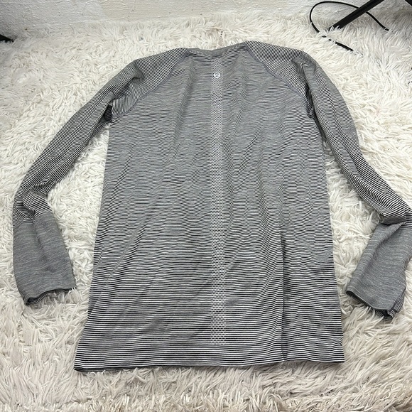 Lululemon Swiftly Tech Long Sleeve Hyper Stripe Black White - Picture 5 of 5